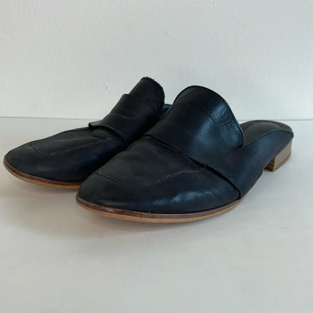Free People Sz 37 (6.5-7) At Ease Black Leather Mules Loafers Spain 500025403 - Picture 1 of 8